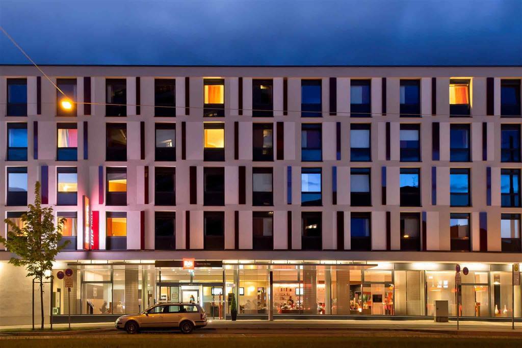 Ibis Hotel Muenchen City West Екстер'єр фото